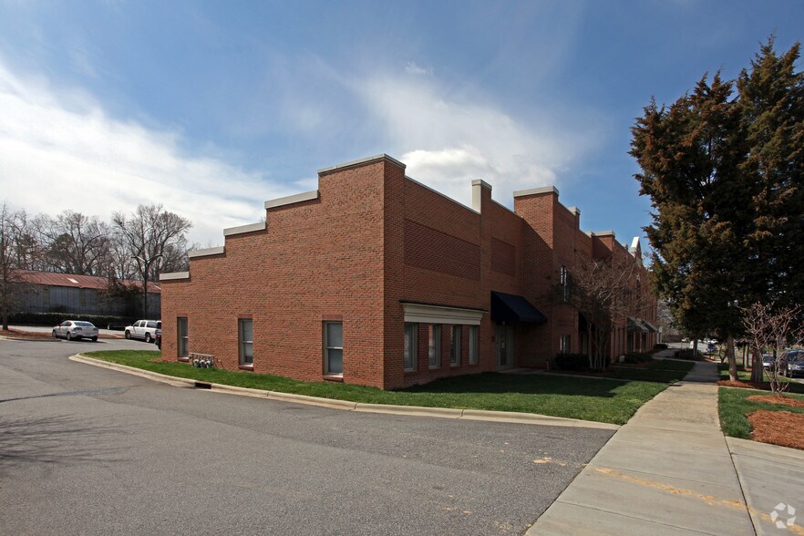 More Photos Of 211 W Matthews St, Matthews Office For Sale