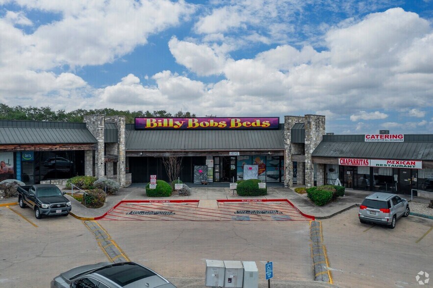 More Photos Of 7350 Tezel Rd, San Antonio Unknown For Lease