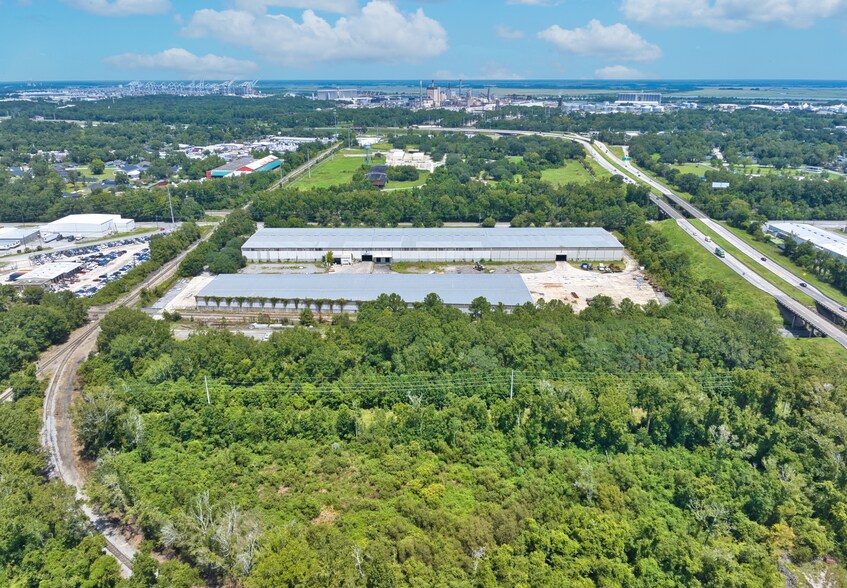 Primary Photo Of 2500 Louisville Rd, Savannah Warehouse For Sale