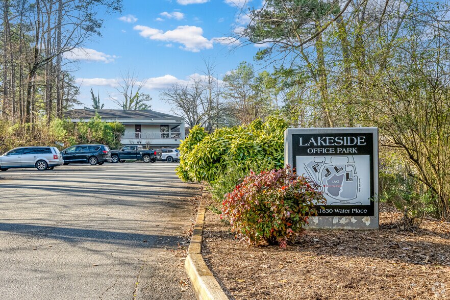 More Photos Of 1800 Water Pl SE, Atlanta Office For Sale