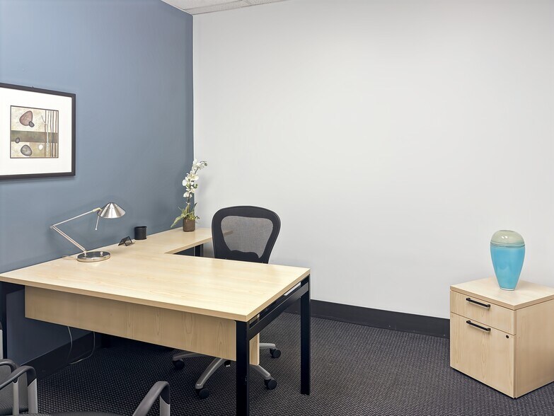 More Photos Of 4400 US Highway 9, Freehold Coworking Space