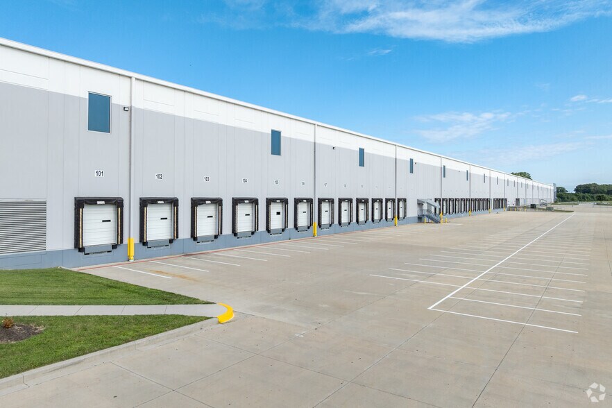 More Photos Of 610 Chelsea Rd, Aberdeen Warehouse For Lease