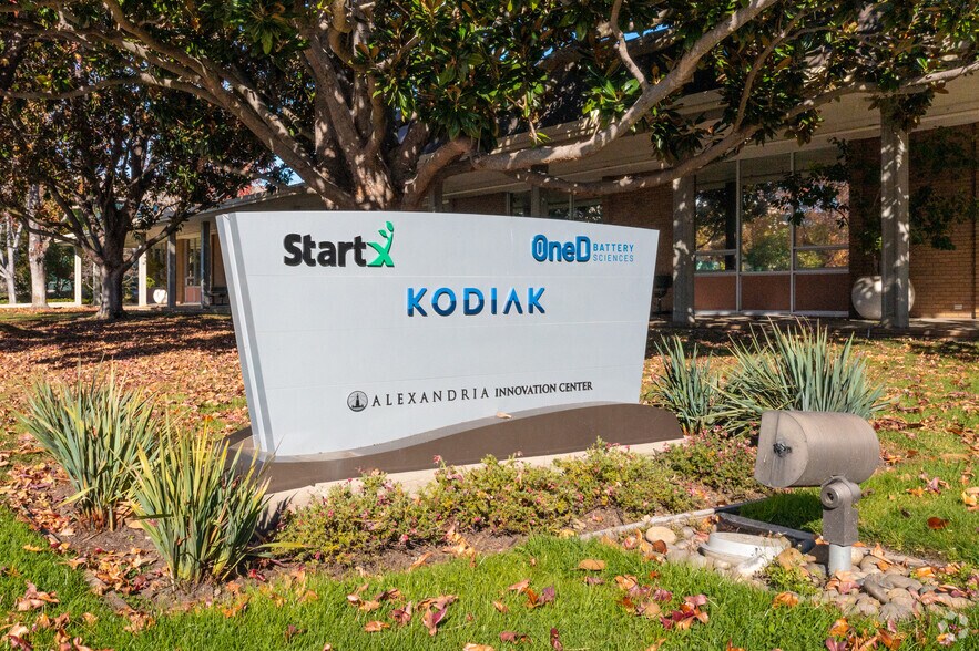 More Photos Of 2631 Hanover St, Palo Alto Flex For Lease