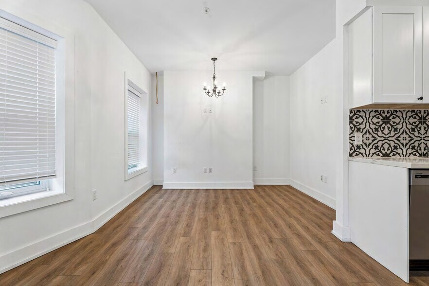 More Photos Of 27 Bold St, Hamilton Apartments For Sale