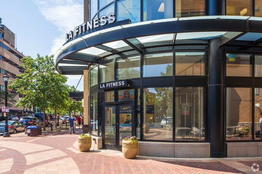 More Photos Of 1620 Sherman Ave, Evanston Apartments For Lease