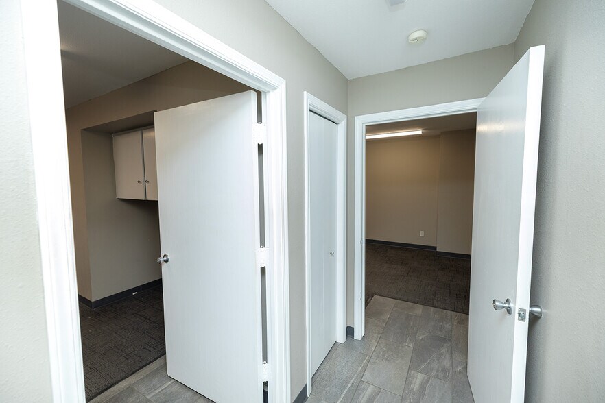 More Photos Of 130 E 10th Ave, South Hutchinson Industrial For Sale