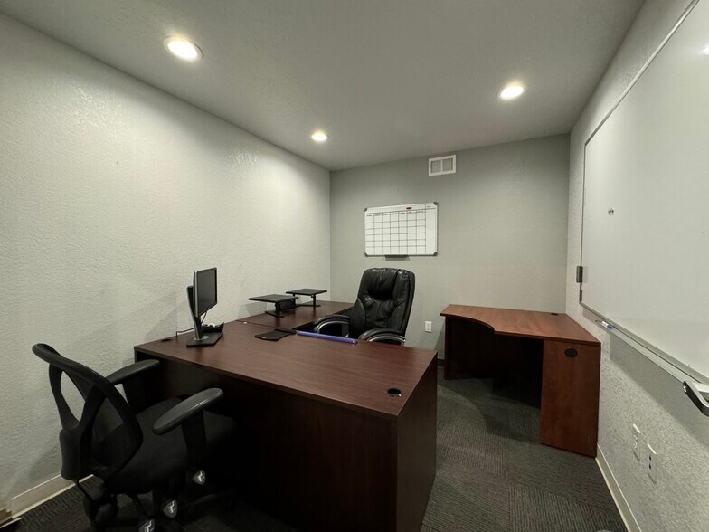 More Photos Of 2881 S 31st Ave, Greeley Warehouse For Sale