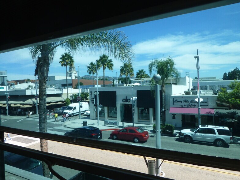 More Photos Of 9400-9414 Brighton Way, Beverly Hills Medical For Lease