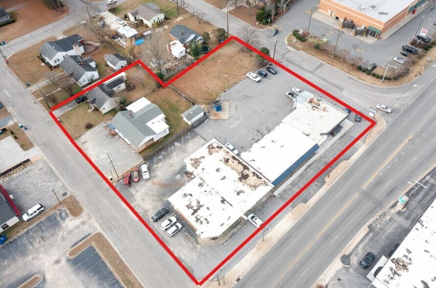 More Photos Of 1401-1415 W Cumberland St, Dunn General Retail For Sale