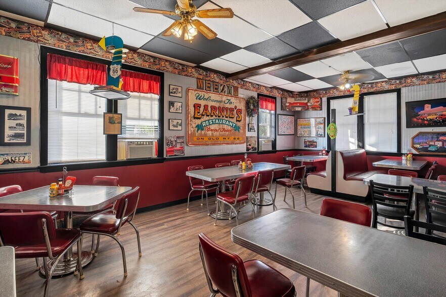 More Photos Of 108 S Old US Route 66, Hamel Restaurant For Sale