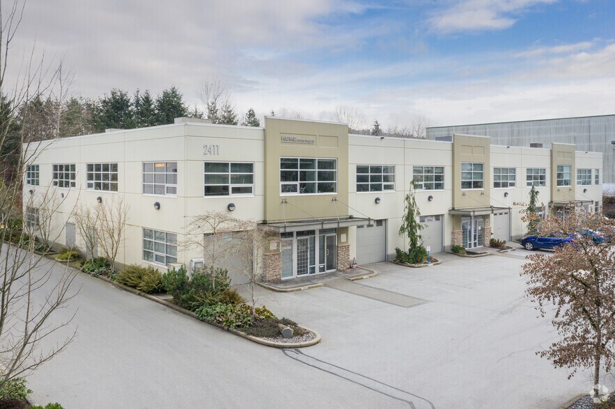 More Photos Of 2411 Dollarton Hwy, North Vancouver Warehouse For Lease