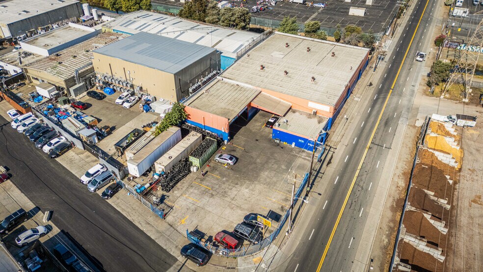 More Photos Of 5901 Coliseum Way, Oakland Auto Repair For Sale