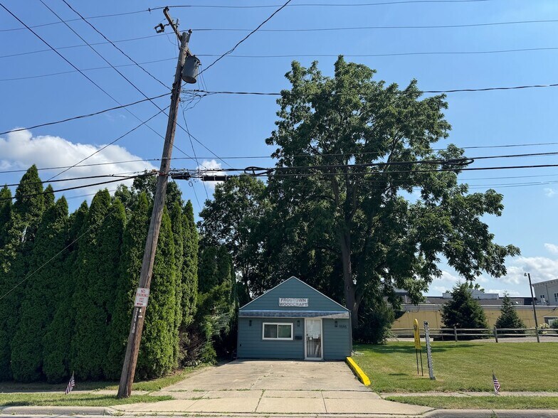 More Photos Of 5777 Summit St, Sylvania Specialty For Sale