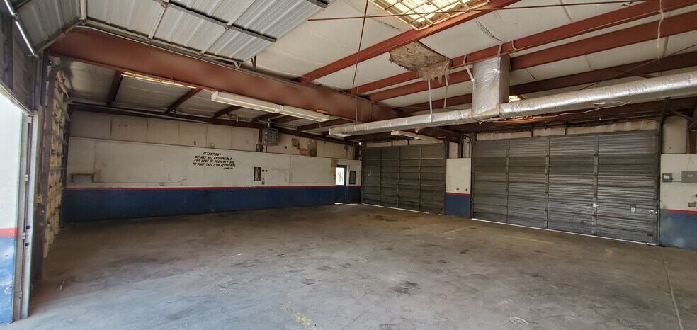 More Photos Of 8322 Alameda Ave, El Paso Auto Repair For Lease