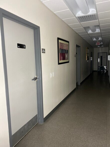 More Photos Of 4300-4302 Fairmont Pky, Pasadena Unknown For Lease