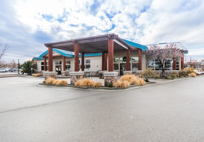 More Photos Of 1059 E Iron Eagle Dr, Eagle Office For Lease