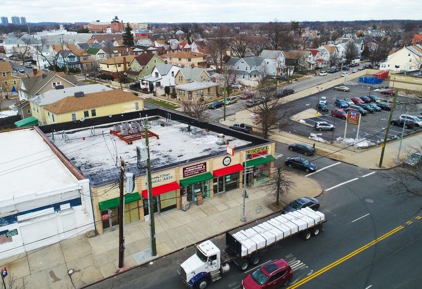 More Photos Of 21787 Hempstead Ave, Queens Village Storefront For Lease