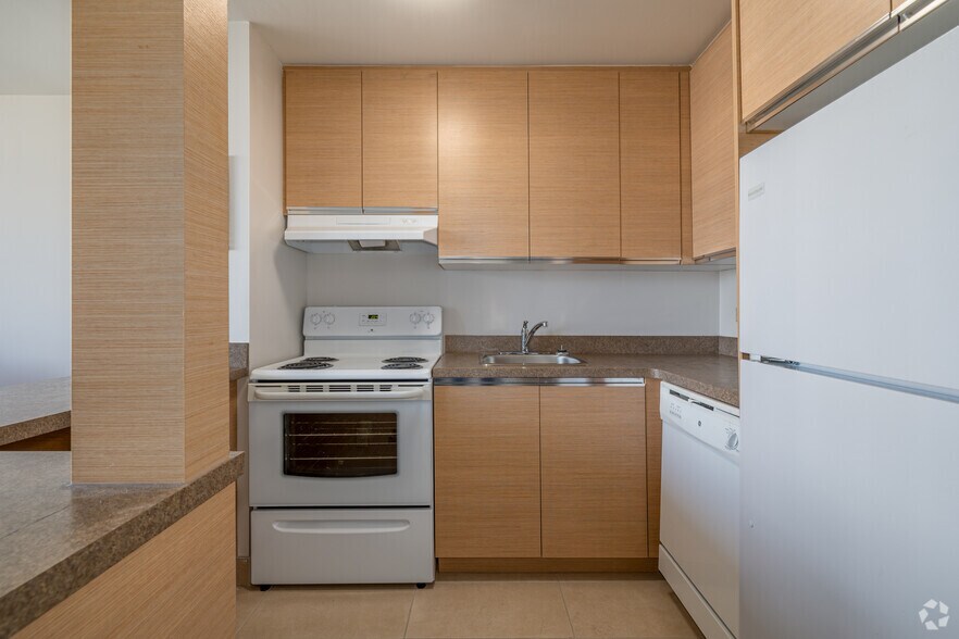 More Photos Of 2021 Av Atwater, Montréal Apartments For Lease