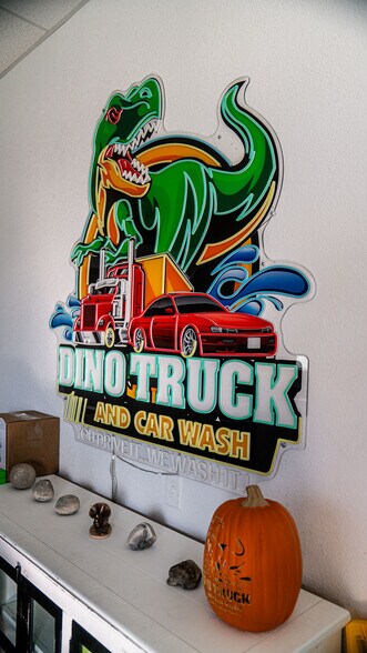 More Photos Of 3720 N Moss Ave, Odessa Carwash For Sale