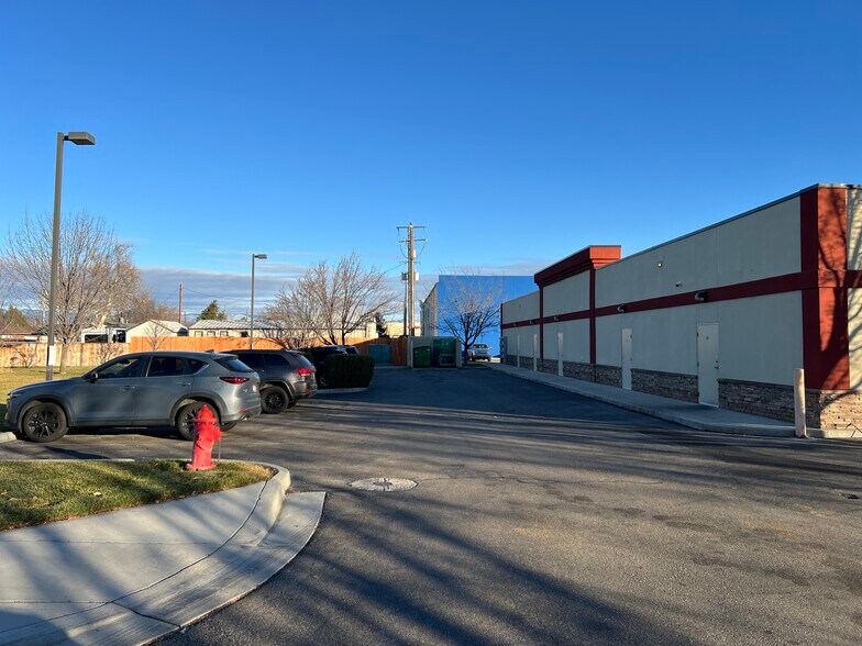 More Photos Of 1330 E Fairview Ave, Meridian Freestanding For Lease