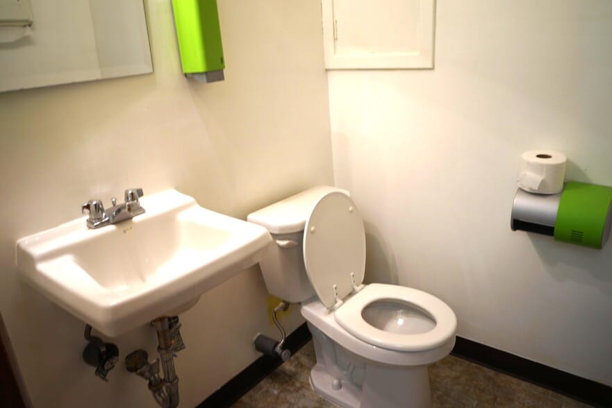 More Photos Of 2810-2812 N Broad St, Philadelphia Office Residential For Sale