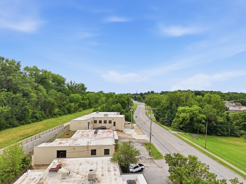 More Photos Of 5629 Raytown Rd, Raytown Industrial For Sale