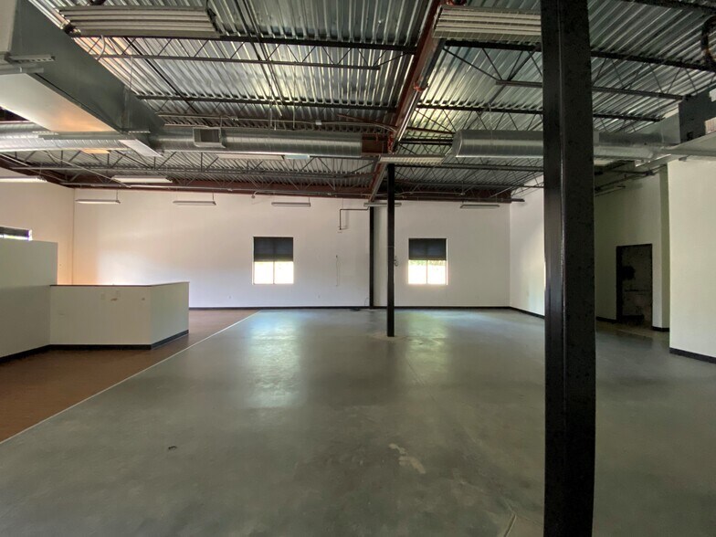 More Photos Of 8101 Kuykendahl Rd, The Woodlands Office For Lease