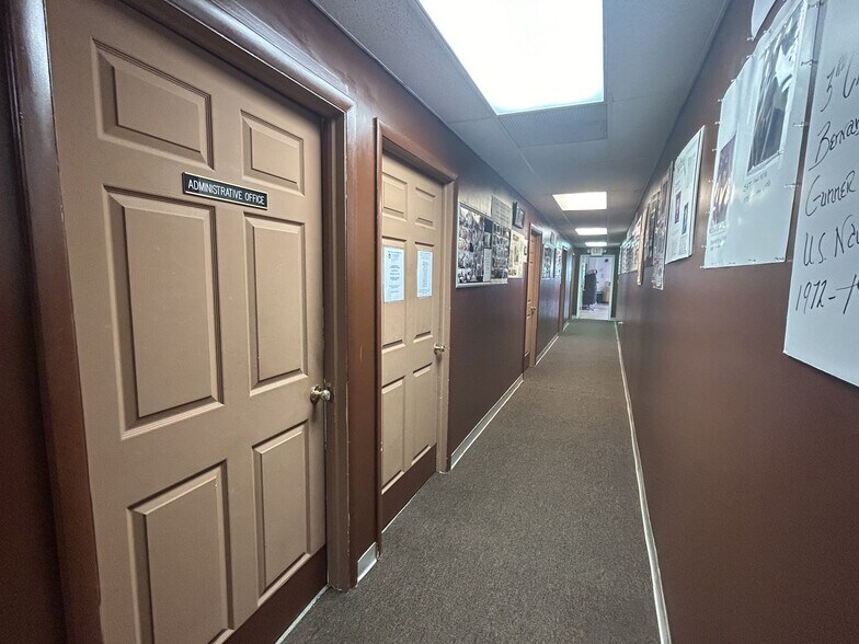 More Photos Of 10456 Pippin Rd, Cincinnati Office For Sale