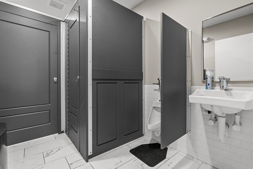 More Photos Of 790 Newtown Yardley Rd, Newtown Medical For Sale