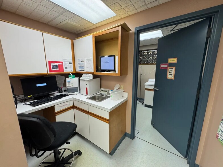 More Photos Of 6273 W River Rd NE, Belmont Veterinarian Kennel For Sale