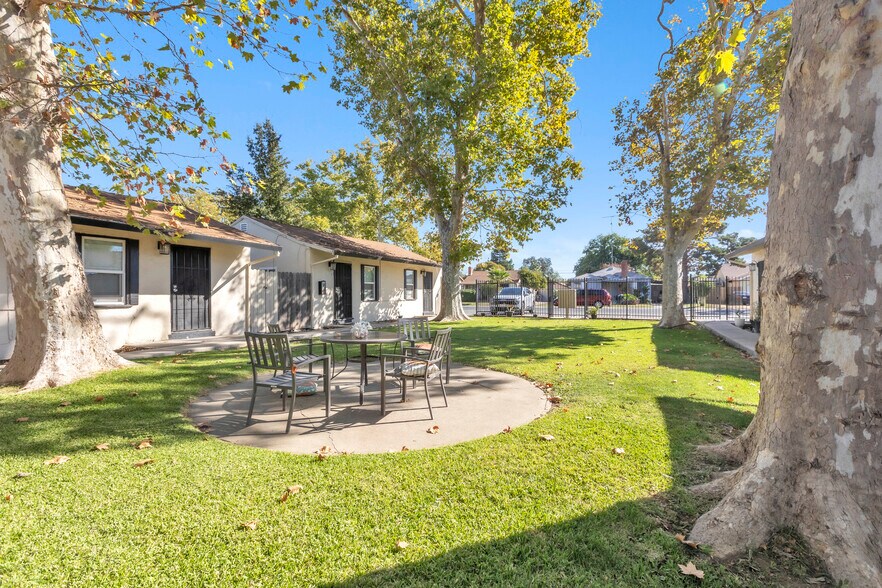 More Photos Of 3723 Jasmine St, Sacramento Apartments For Sale