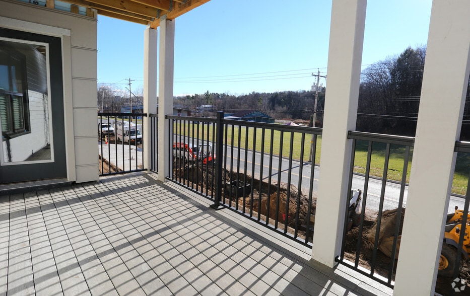 More Photos Of 77A Excelsior Ave, Saratoga Springs Apartments For Lease