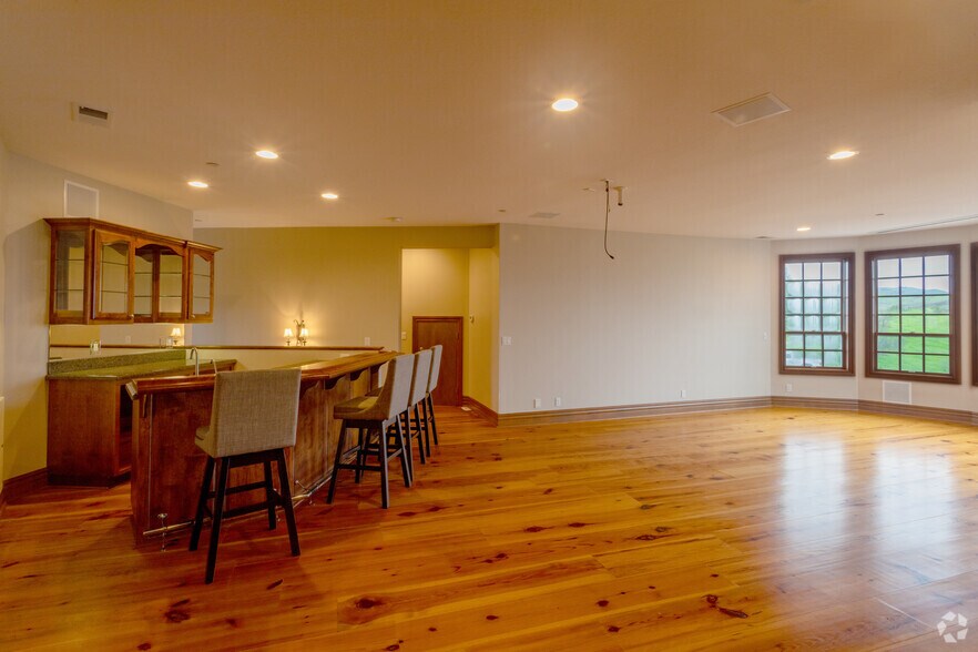 More Photos Of 12839 Airline Hwy, Paicines Winery Vineyard For Sale