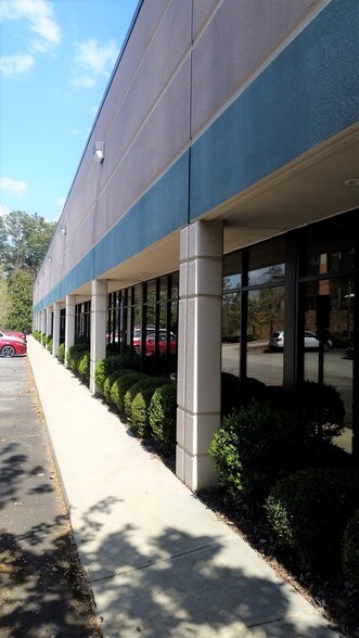 More Photos Of 1634 White Cir, Marietta Light Distribution For Sale