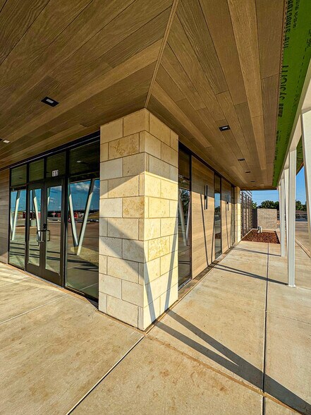 More Photos Of 6767 Southwest Pky, Wichita Falls Medical For Lease