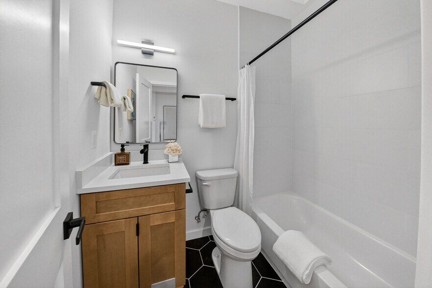 More Photos Of 709 Massachusetts Ave NE, Washington Apartments For Lease