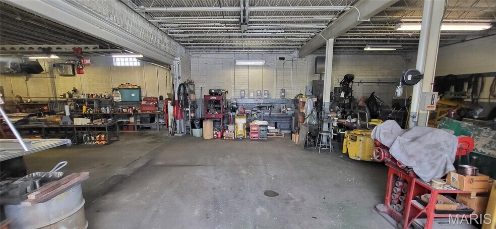More Photos Of 4545 Olive St, Saint Louis Industrial For Sale