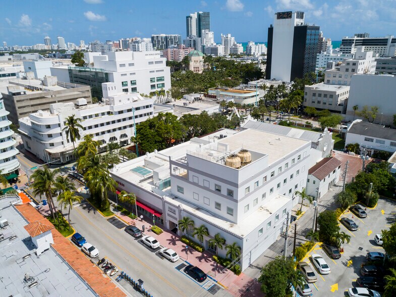 More Photos Of 540 Lincoln Rd, Miami Beach Office For Lease