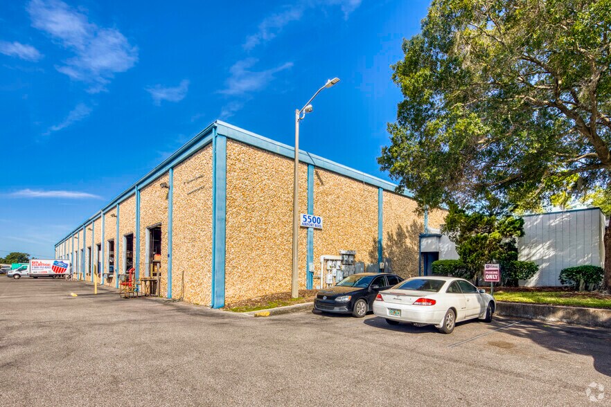 More Photos Of 5001-5019 W Rio Vista Ave, Tampa Unknown For Lease