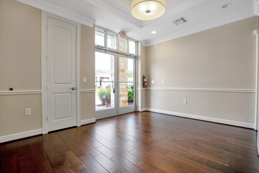 More Photos Of 2219 Sawdust Rd, The Woodlands Medical For Sale