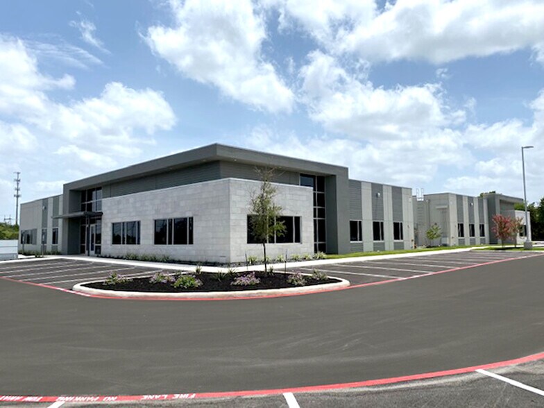 More Photos Of 4318 De Zavala Rd, San Antonio Medical For Sale