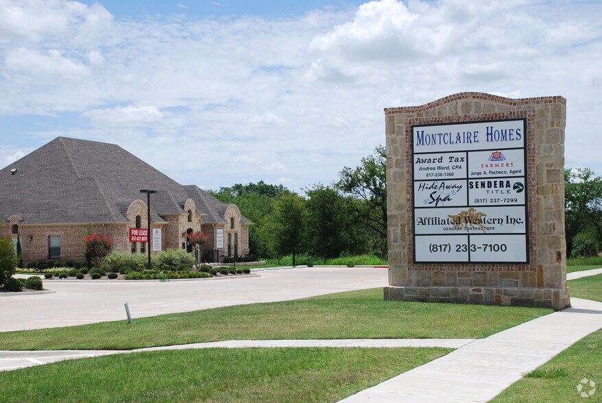 More Photos Of 5748 Boat Club Rd, Fort Worth Office For Sale