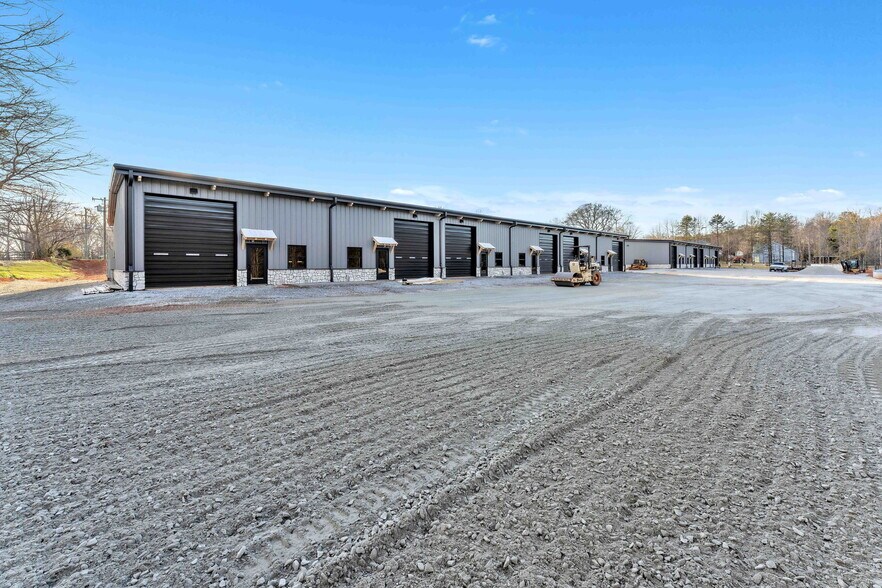 More Photos Of 3828 101 hwy, Greer Industrial For Lease