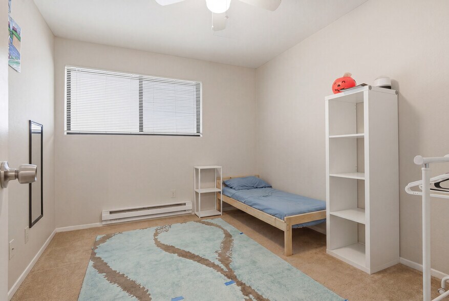 More Photos Of 2820 15th W, Seattle Apartments For Sale