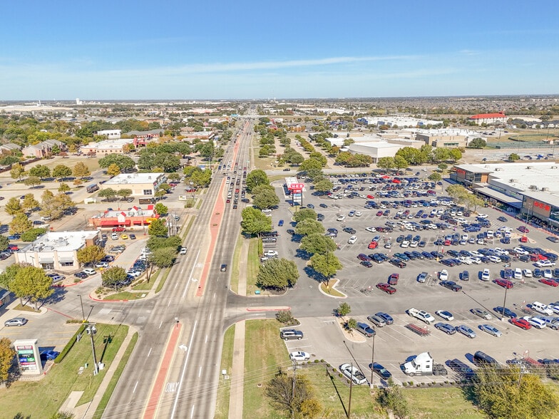 More Photos Of 1003 N Us-77 Hwy, Waxahachie Restaurant For Sale