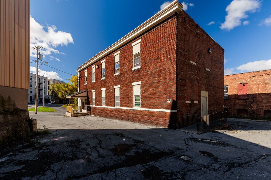 More Photos Of 140 Polk St, Watertown Apartments For Sale