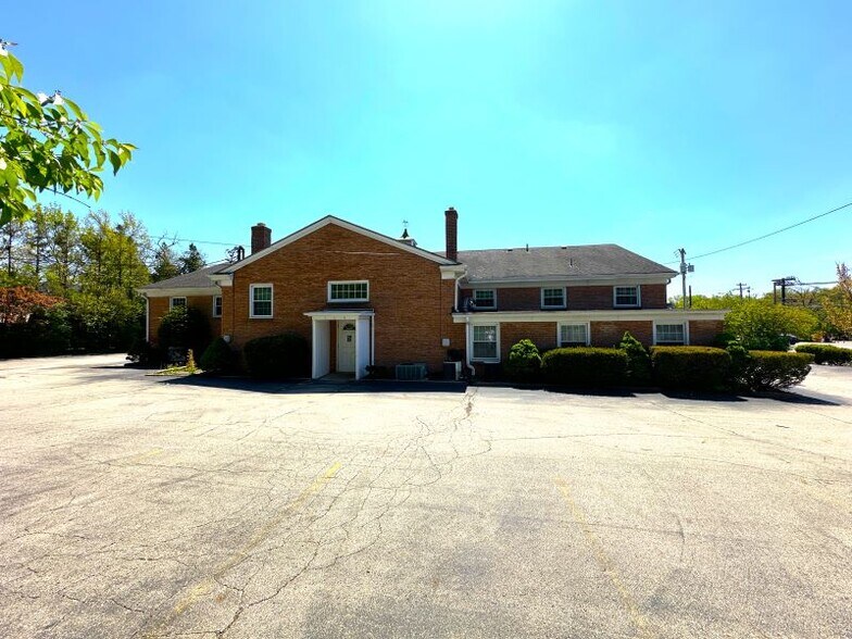 More Photos Of 15 Southmoor Cir NE, Kettering Medical For Lease