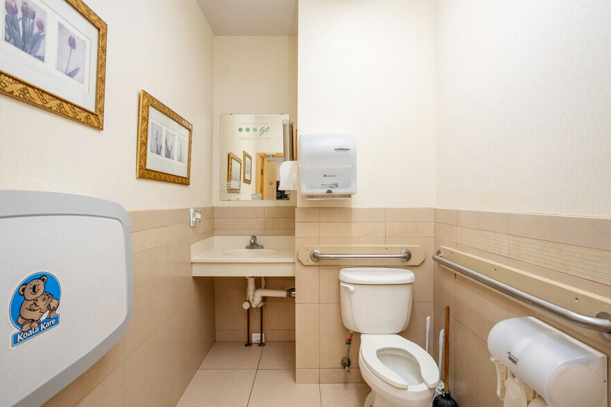 More Photos Of 37235 Goddard Rd, Romulus Office For Sale