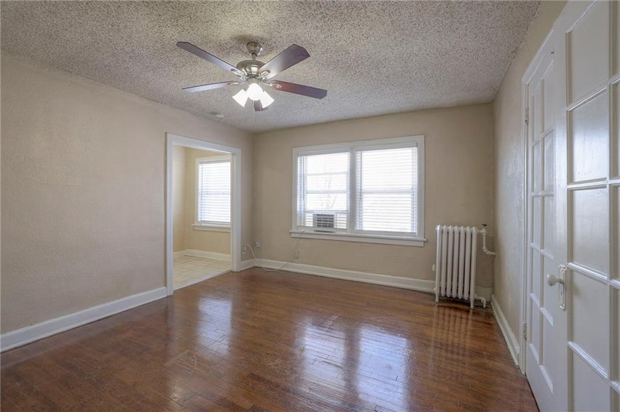 More Photos Of 109 E 40th St, Kansas City Apartments For Sale