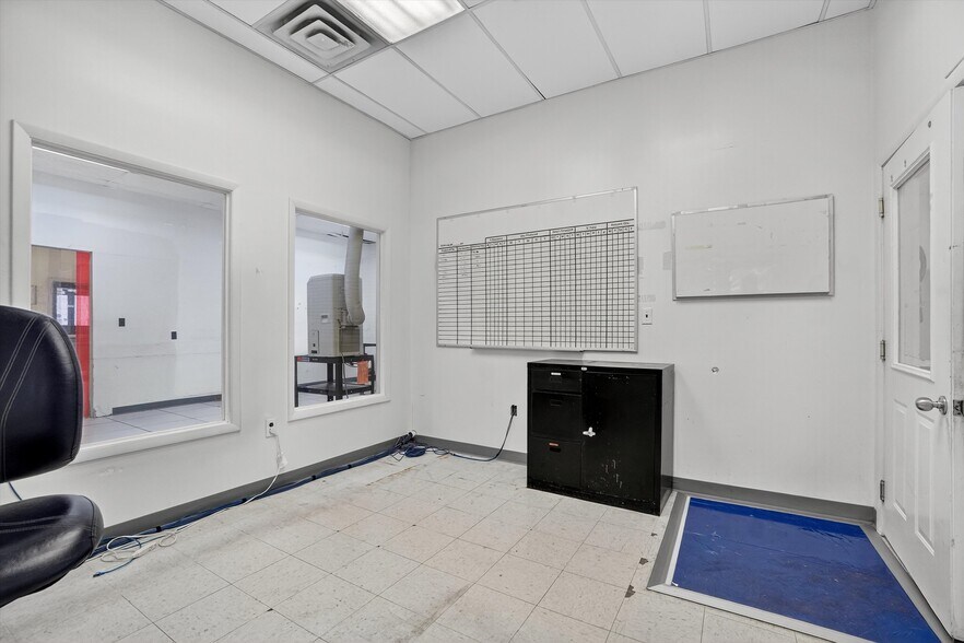 More Photos Of 74 Brookside Ave, Chester General Retail For Lease